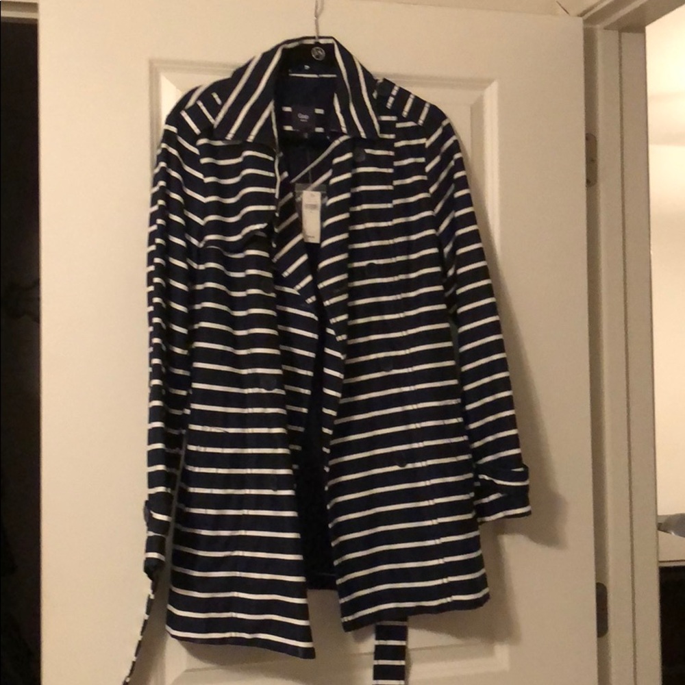 Gap trench coat